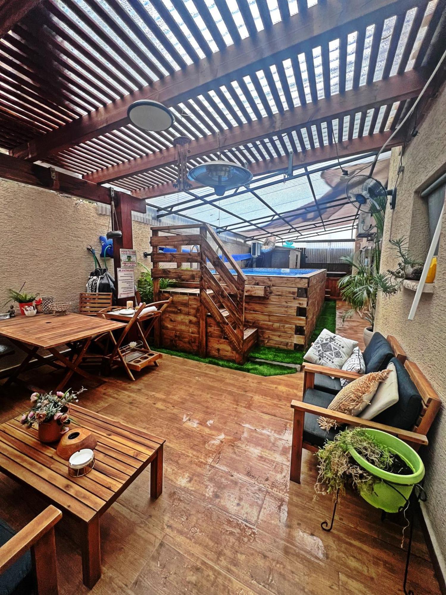 הפינה של טלי בנהריה - אירוח וספא בריאות מחומם Apartment Exterior photo